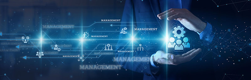 Hände halten virtuelle Projektmanagement Leistungen